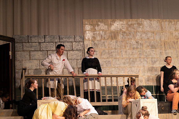 26PHSDRAMA-129