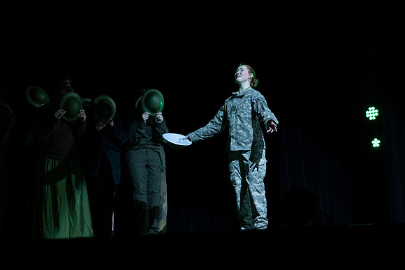 26PHSDRAMA-160