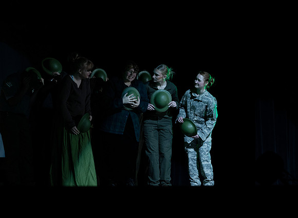 26PHSDRAMA-163
