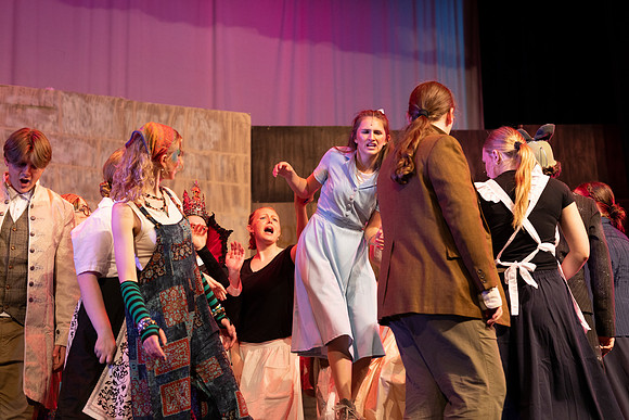 26PHSDRAMA-200