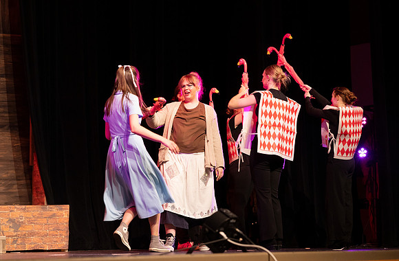 26PHSDRAMA-119