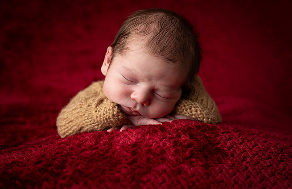 23CJ-HackworthNewborn-14 copy